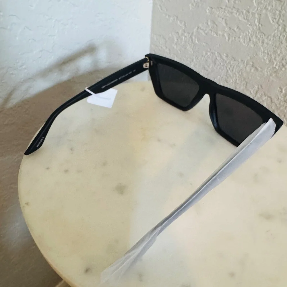 DIFF Eyewear Vinona Sunglasses, 100% UV protection, Black, Retro‎ Chic, NWT